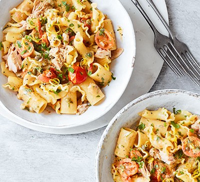 Tuna pasta in white bowls